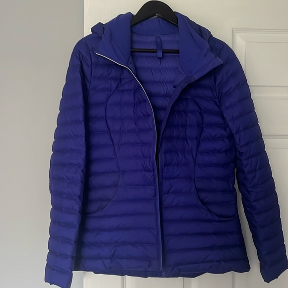 Lululemon jacket with hood - Picture 1 of 9
